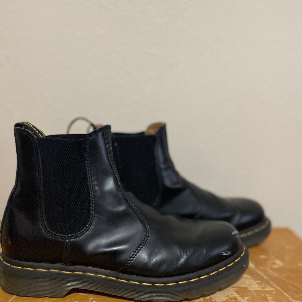 Dr Martens 2976 Boots Mens 10 Casual Pull On Chelsea Ankle Bootie Black Leather
